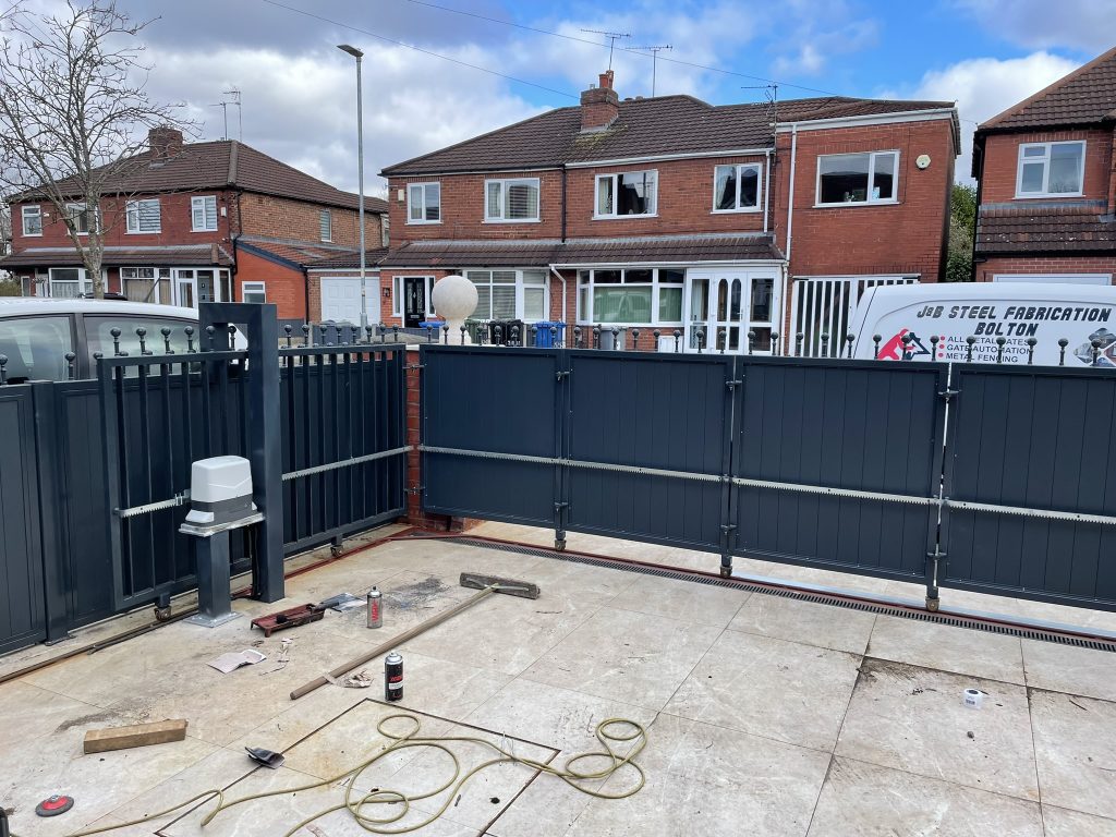 sliding gate in uk
